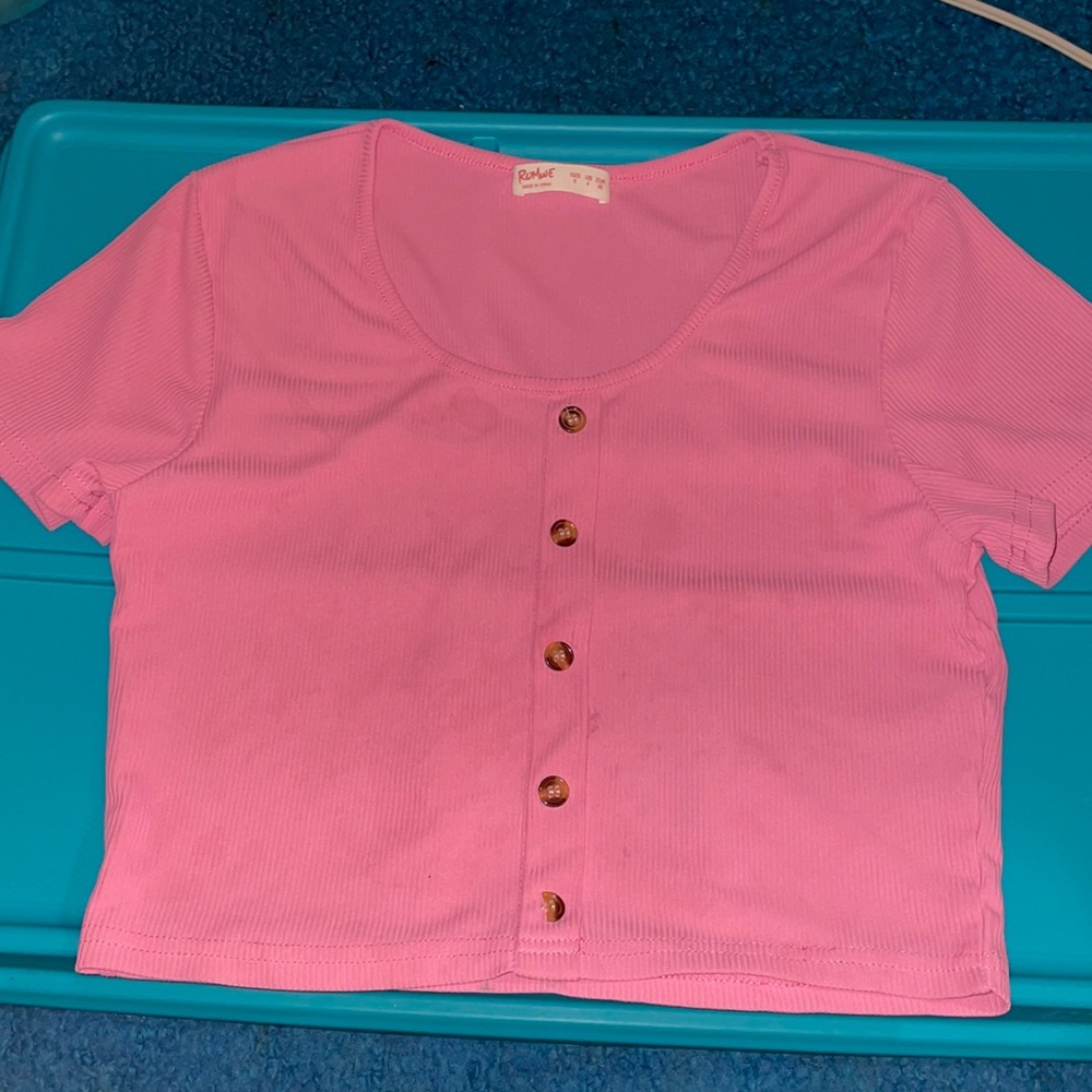 pink crop top